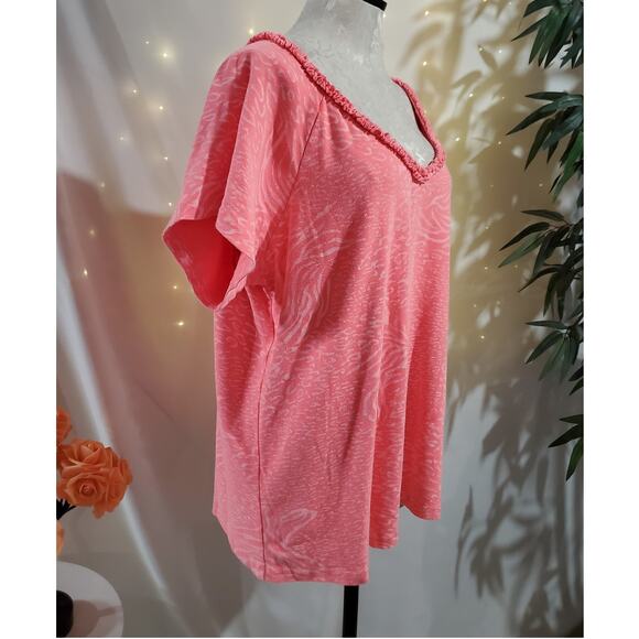 Fresh Produce Ruffle Animal Print Top 2X Bright Neon Pink Short Sleeve Leopard - Picture 2 of 10